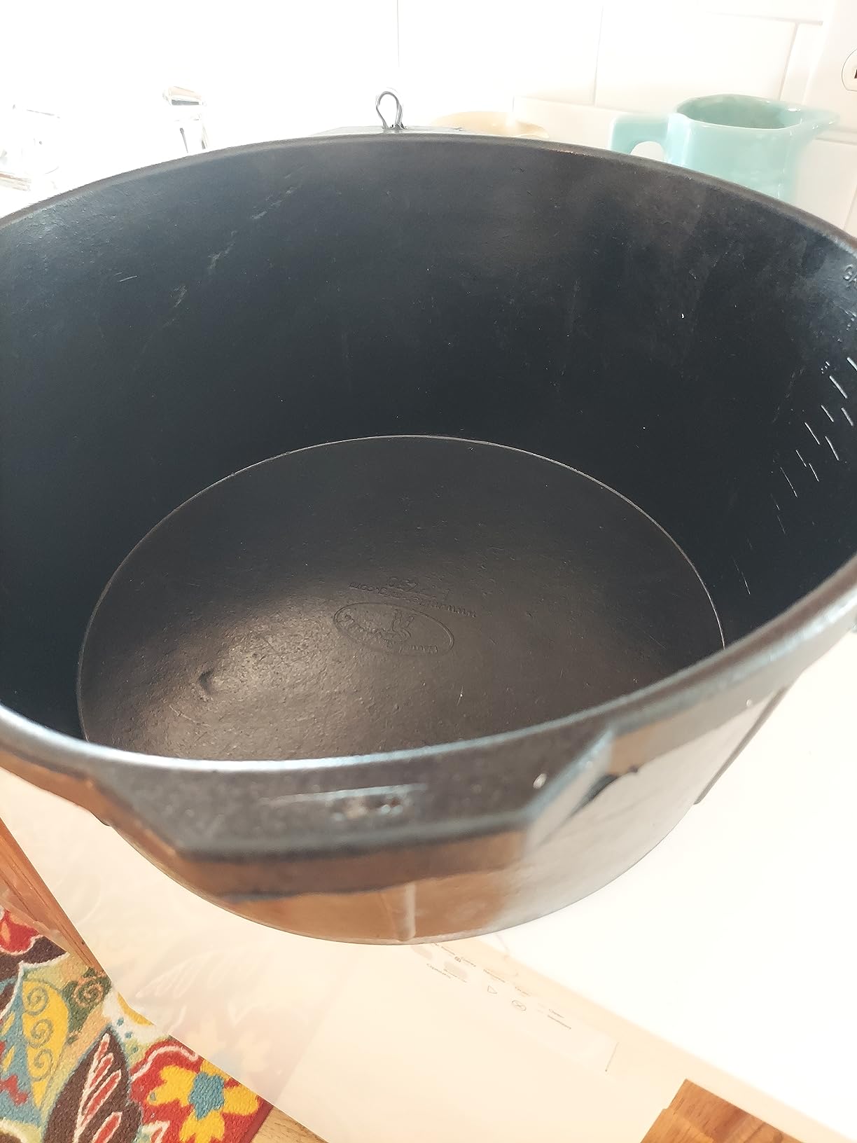 Little Giant Heavy Duty Rubber Tub with Hanging Hooks | Durable Rubber Feed Pan | Horse Feed Bucket | 6.5 Gal customer photo 2