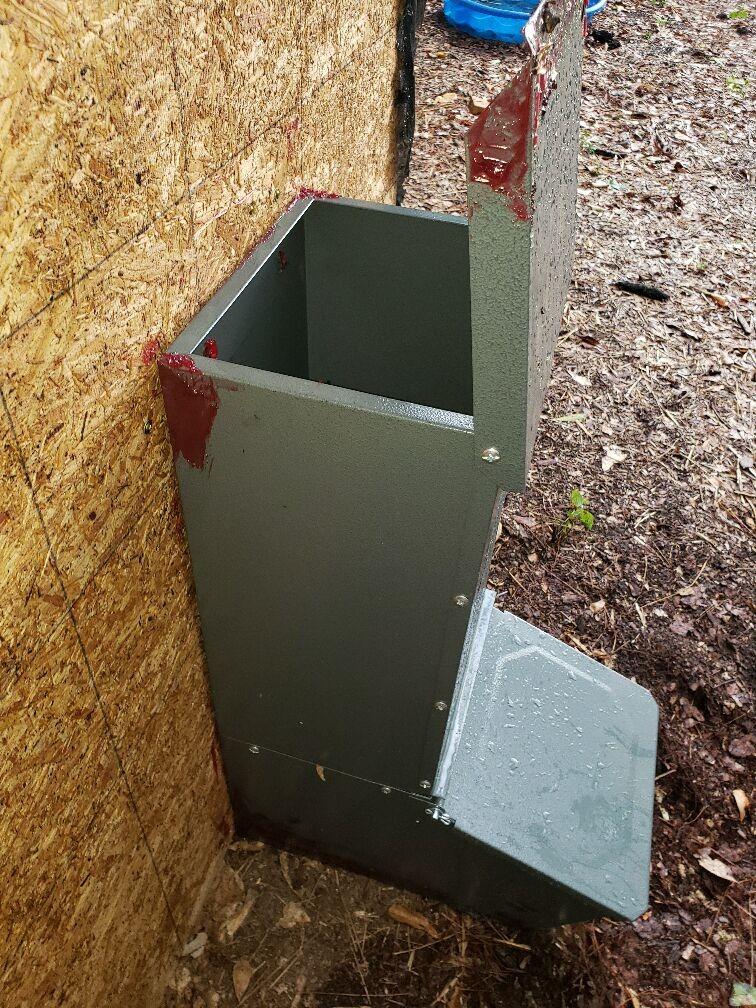 Little Giant HGFS SNG Door Hog Feeder, 50 lb, Gray customer photo 2