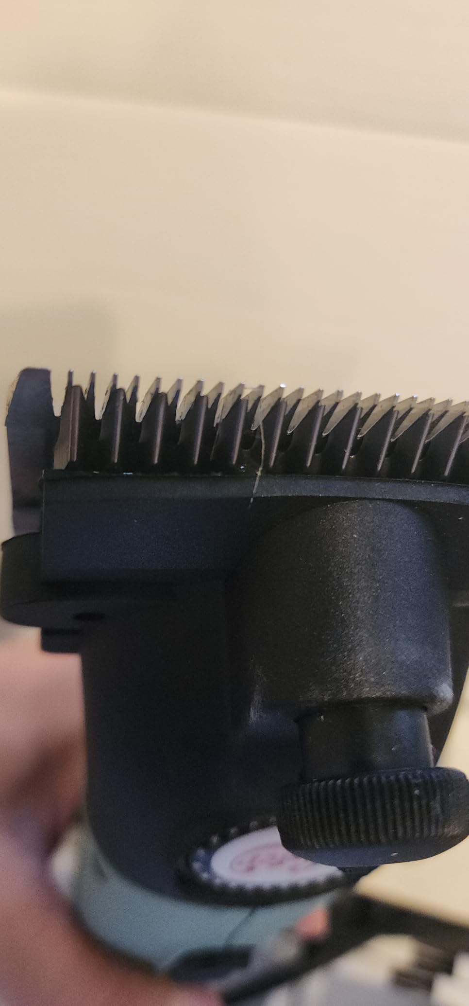 Lister Star Clipper - Professional Animal Clipper - Livestock Shearing Tool - Includes A2F/AC Fine Blades, Oil, Brush & Filter - for Horses, Cattle, Alpacas & Pigs - 258-34501 - Green customer photo 2