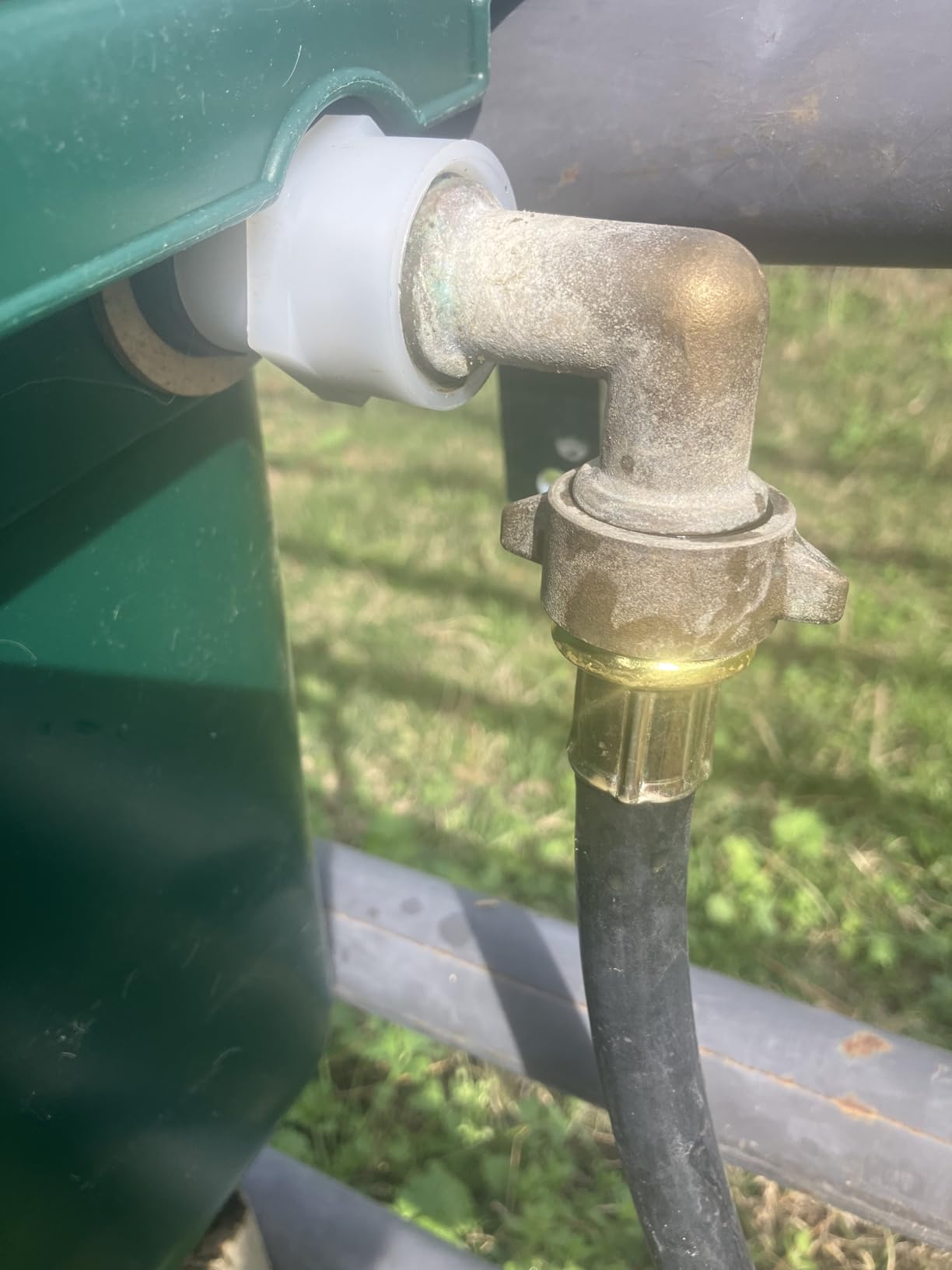 Little Giant Automatic Animal Waterer | DuraMate Float Controlled Automatic Waterer for Livestock | Heavy Duty and Durable | Made in USA | 4 Gallon customer photo 1