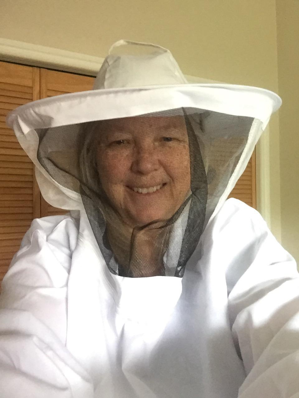 VIVO Professional White Large Beekeeping Suit, Jacket, Pull Over, Smock with Veil, BEE-V105 | Jacket, Pull Over, Smock with Veil, Large customer photo 1