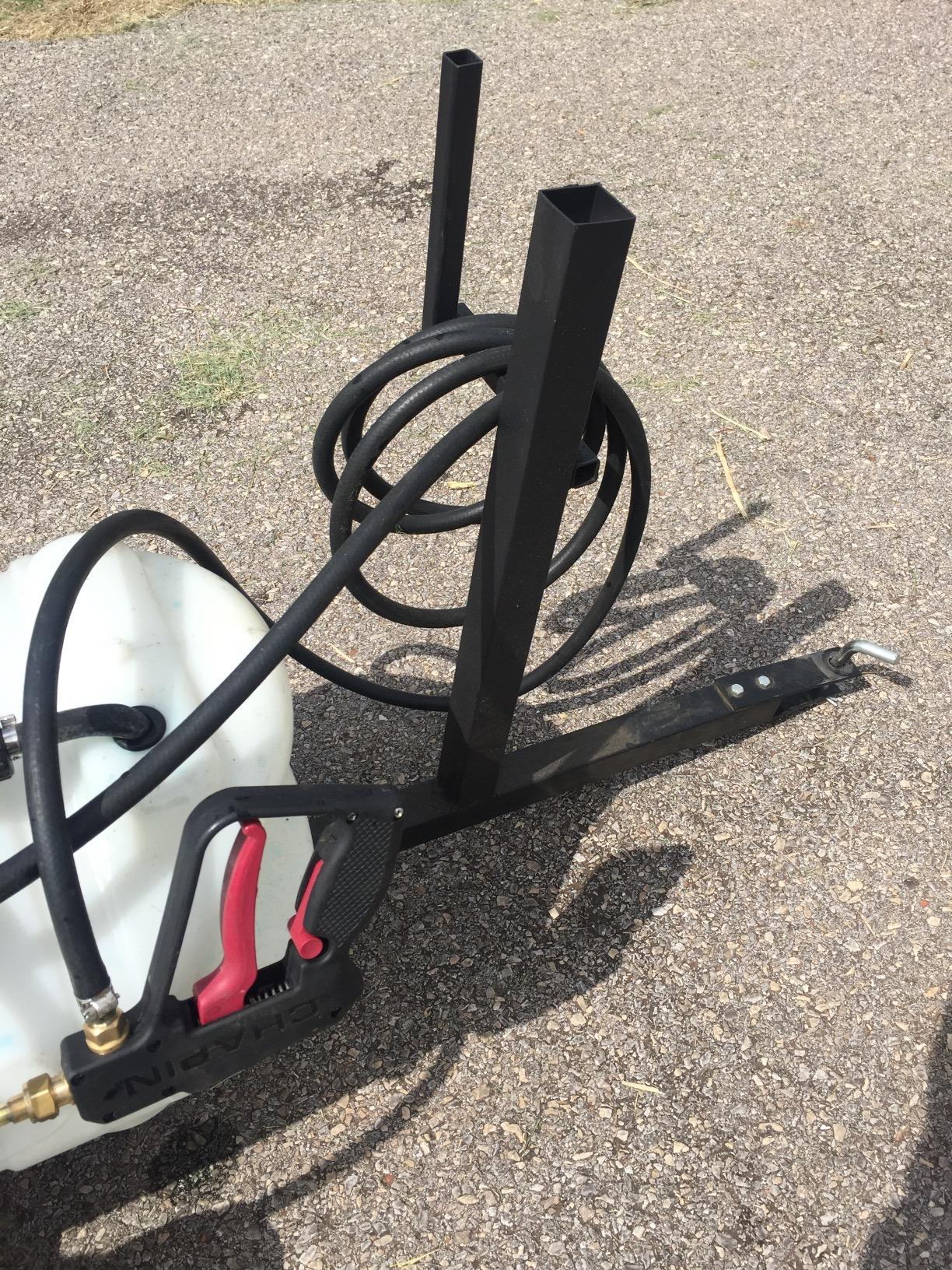 Chapin International Inc. 97600 15-Gallon, 12-Volt EZ Tow Dripless Fertilizer, Herbicide and Pesticide Sprayer, 15-Gallon (1 Sprayer/Package) customer photo 1