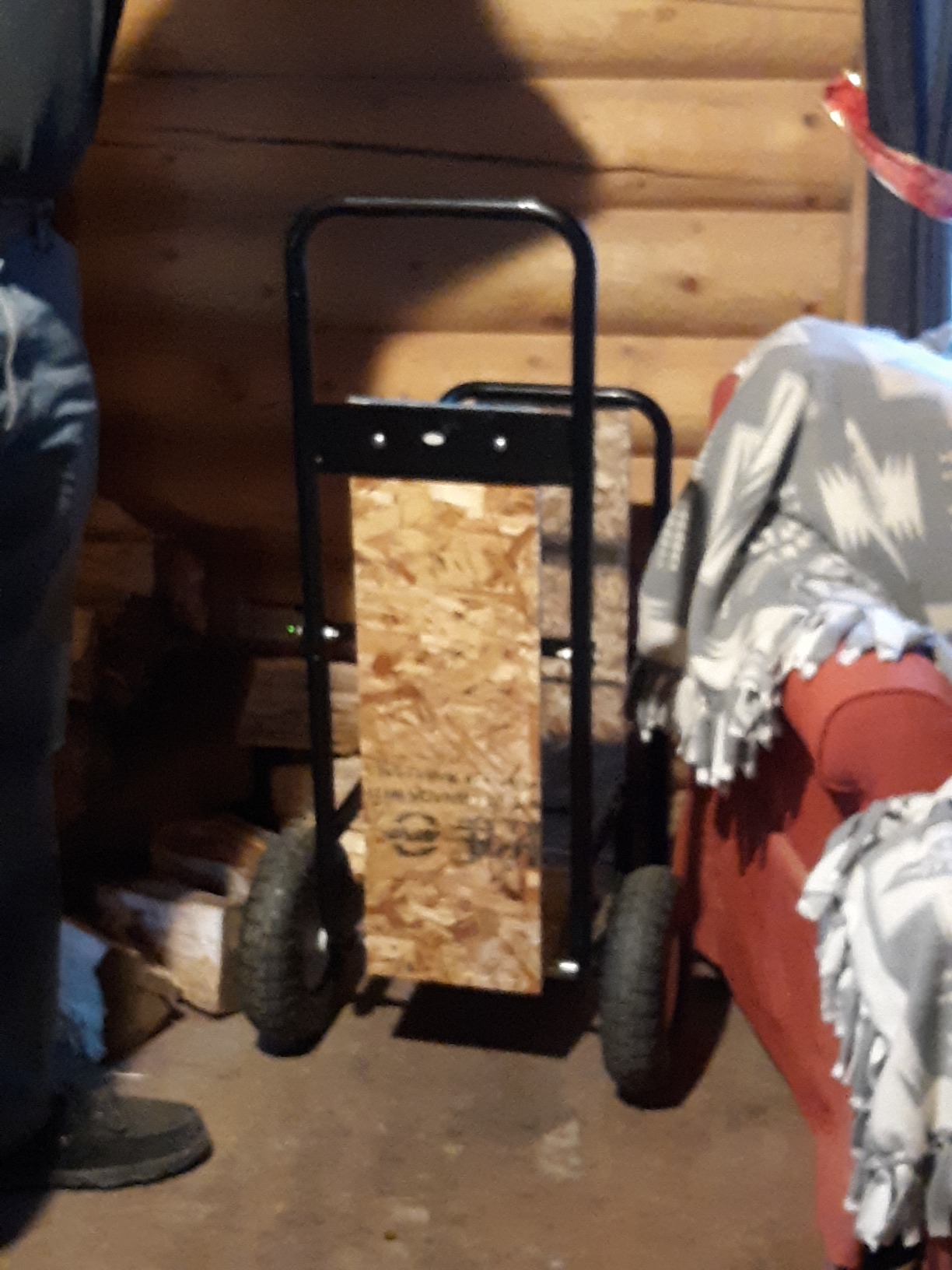 Sunnydaze Metal Firewood Carrier with Wheels, 43