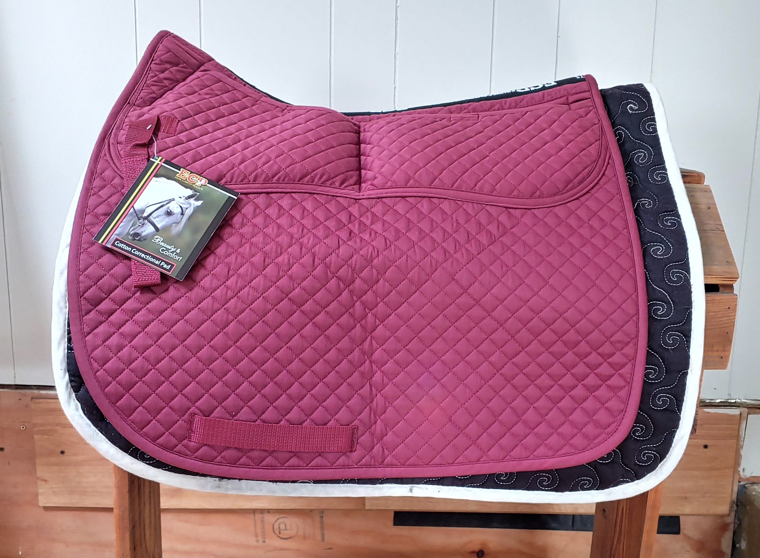 ECP Equine Comfort Products Contoured Correction Dressage Saddle Pad with Adjustable Memory Foam Shims, Quilted Poly-Cotton Design, Pressure Relief for Horses with Swayback or Muscle Loss customer photo 2