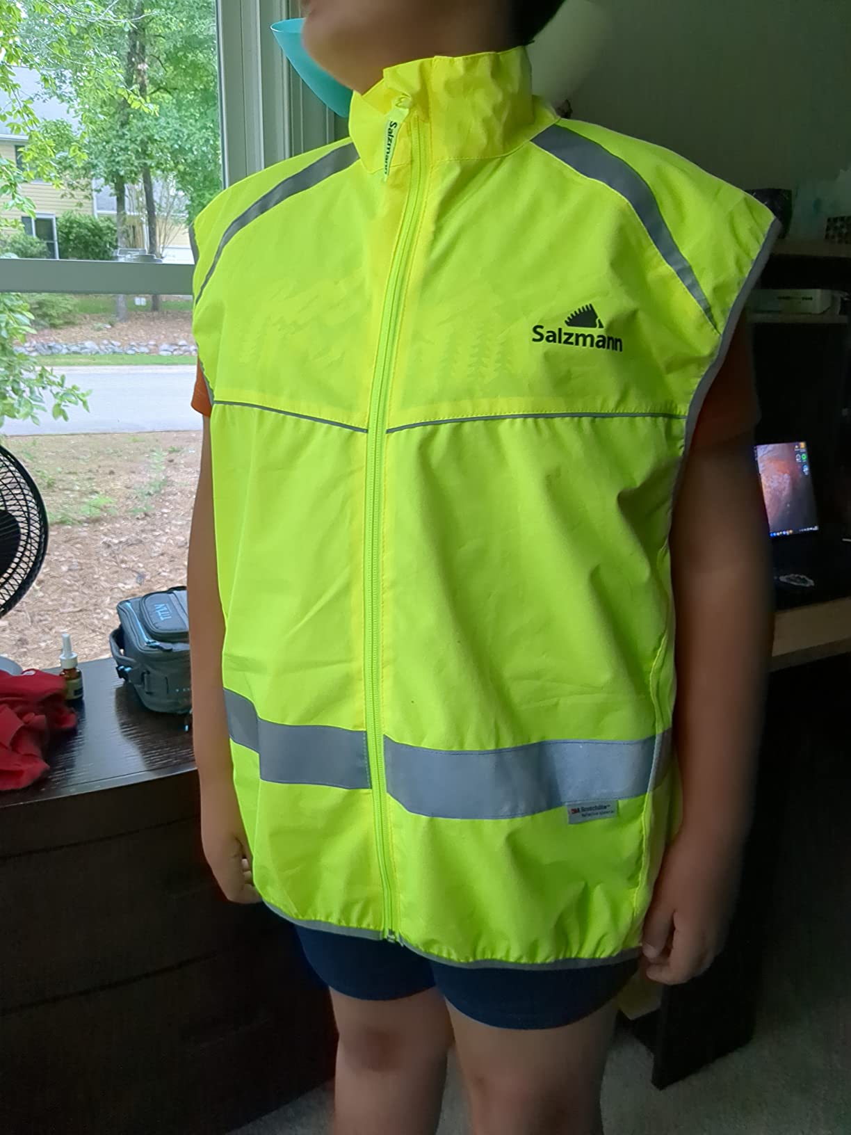 Salzmann Reflective Running Vest | Lightweight, Breathable Hi Vis Vest | Made with 3M Scotchlite Reflective Material | High Visibility Cycling Gilet customer photo 1