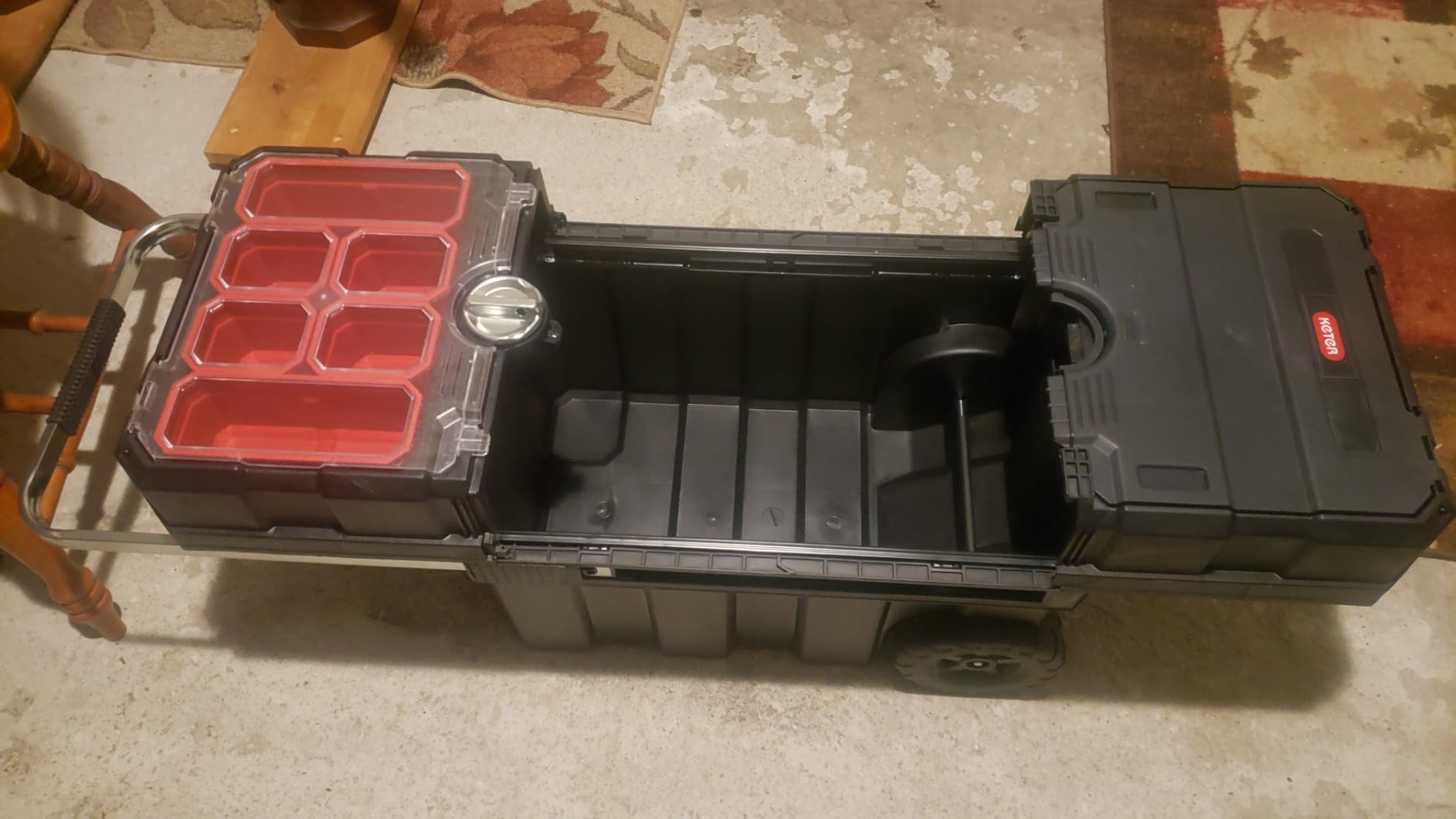 Keter Masterloader Resin Rolling Tool Box with Locking System and Removable Bins customer photo 2