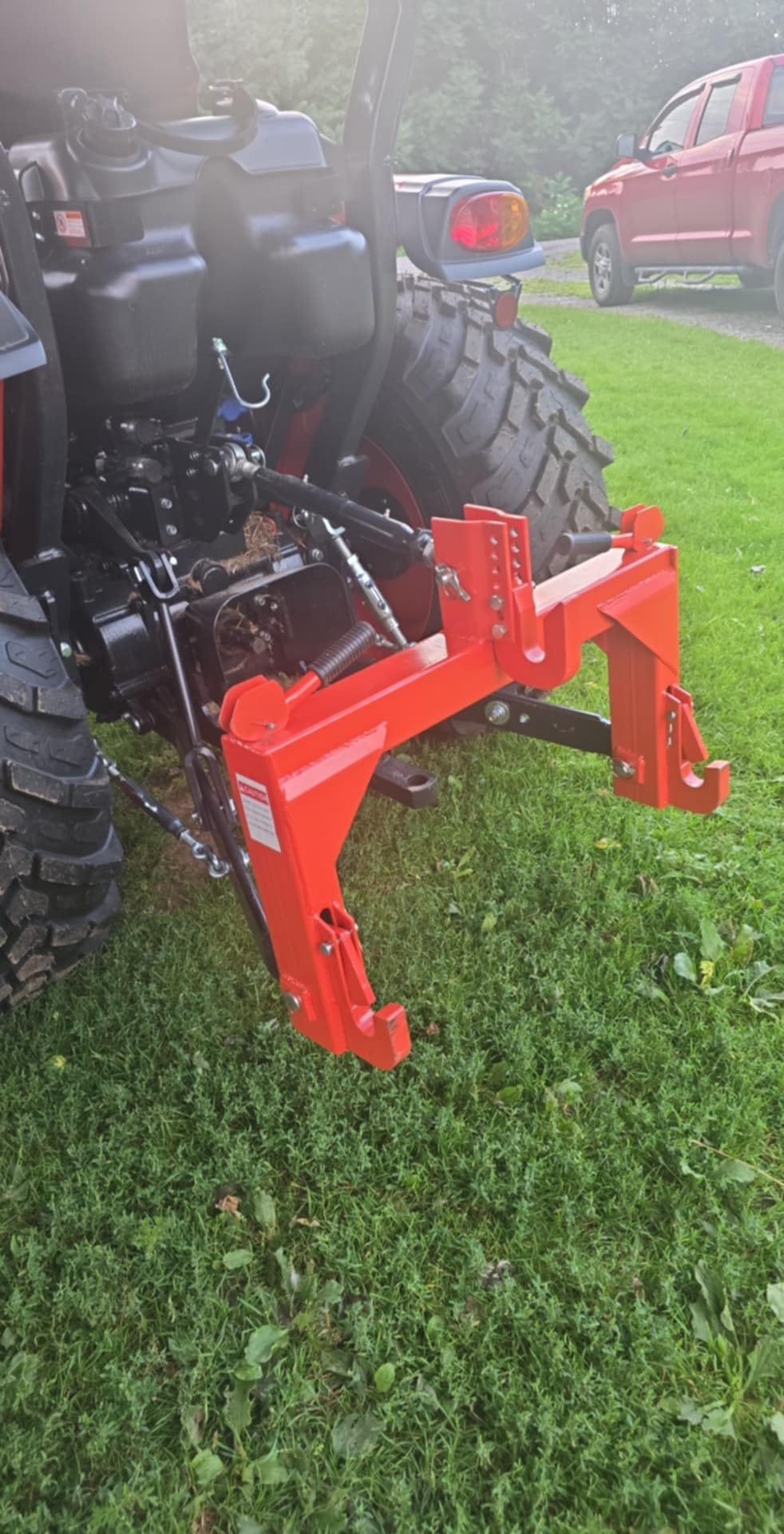 Titan Attachments 3 Point Quick Hitch Adaption to Category 1 Tractors, 3000 LB Lifting Capacity, 27.5