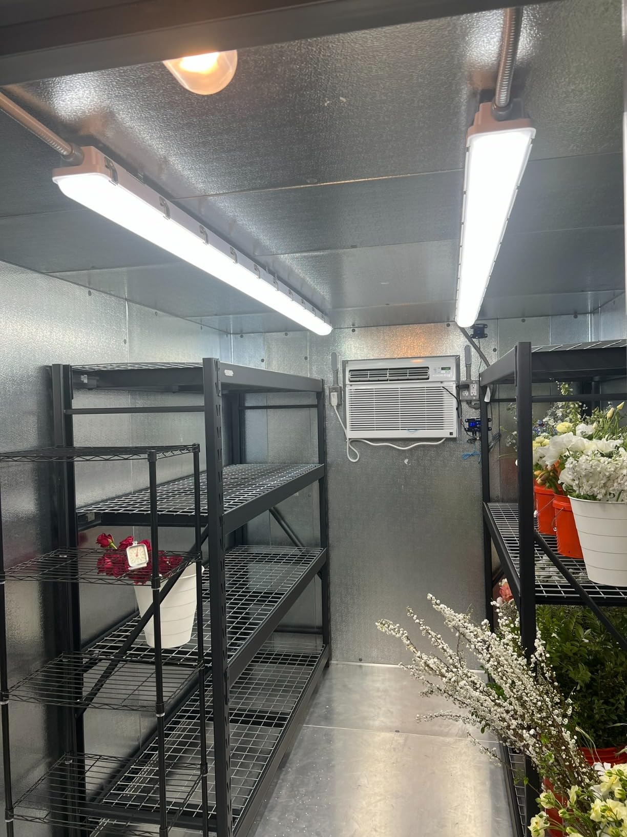 DAKASON 4-Pack LED Vapor Tight Light 40W (80W Eq.) 4200lm, 4FT Outdoor Shop Light Waterproof 5000K IP65 100-277V LED Vapor Proof Fixture for Parking Garage Car Wash Warehouse ETL Listed customer photo 2