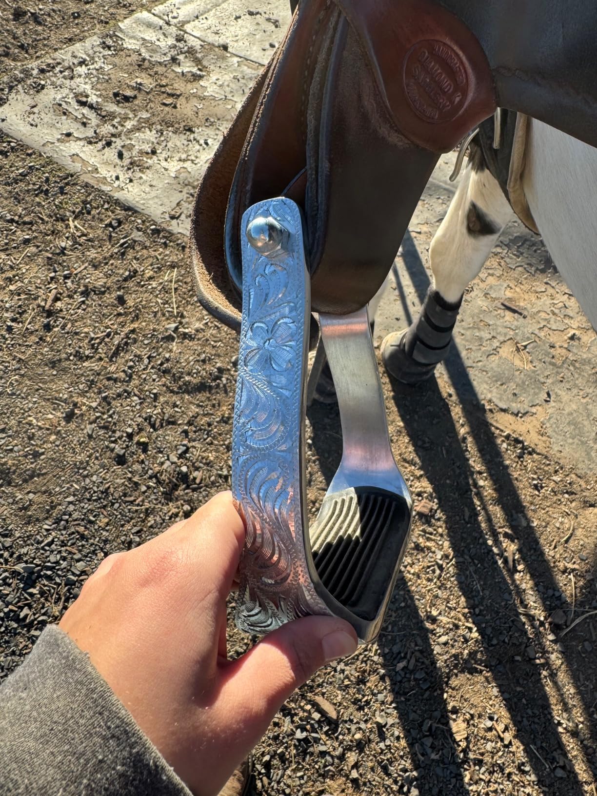 Tahoe Tack Angled Engraved Knee Relief Western Show Stirrups customer photo 2