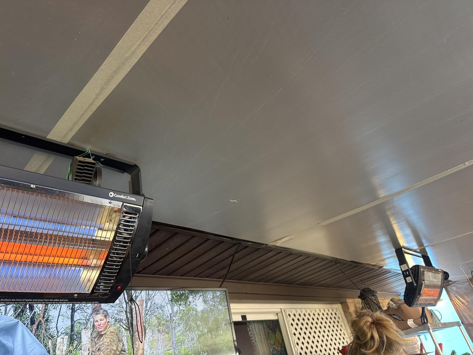 Comfort Zone 1500W Ceiling Mounted Dual Quartz Radiant Heater - Infrared Workshop Heater with 90 Degree Adjustable Tilt, Built-in Halogen Light & Pull String Control, Overheat Protection, Black customer photo 1
