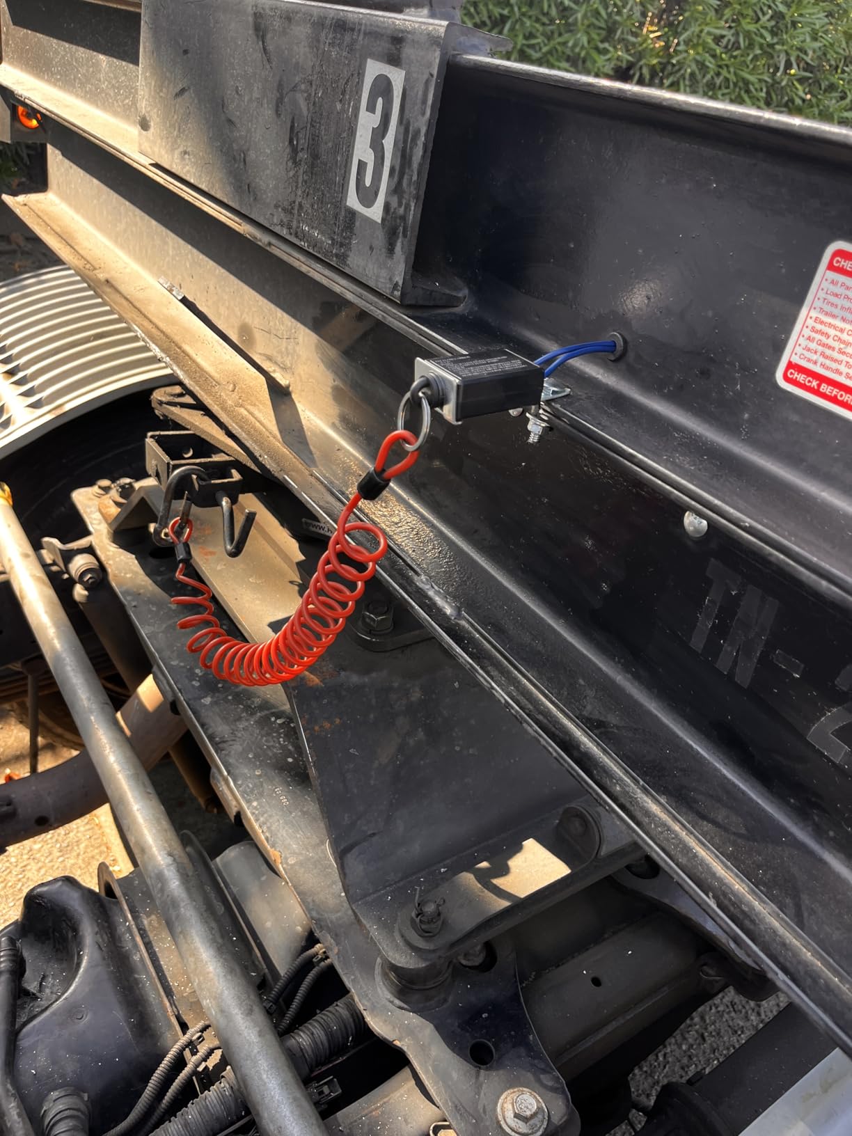BUNKER INDUST Trailer Brake Breakaway Kit with Charger, LED Display, Switch, 12V 5Ah Battery for Trailer Caravan customer photo 2