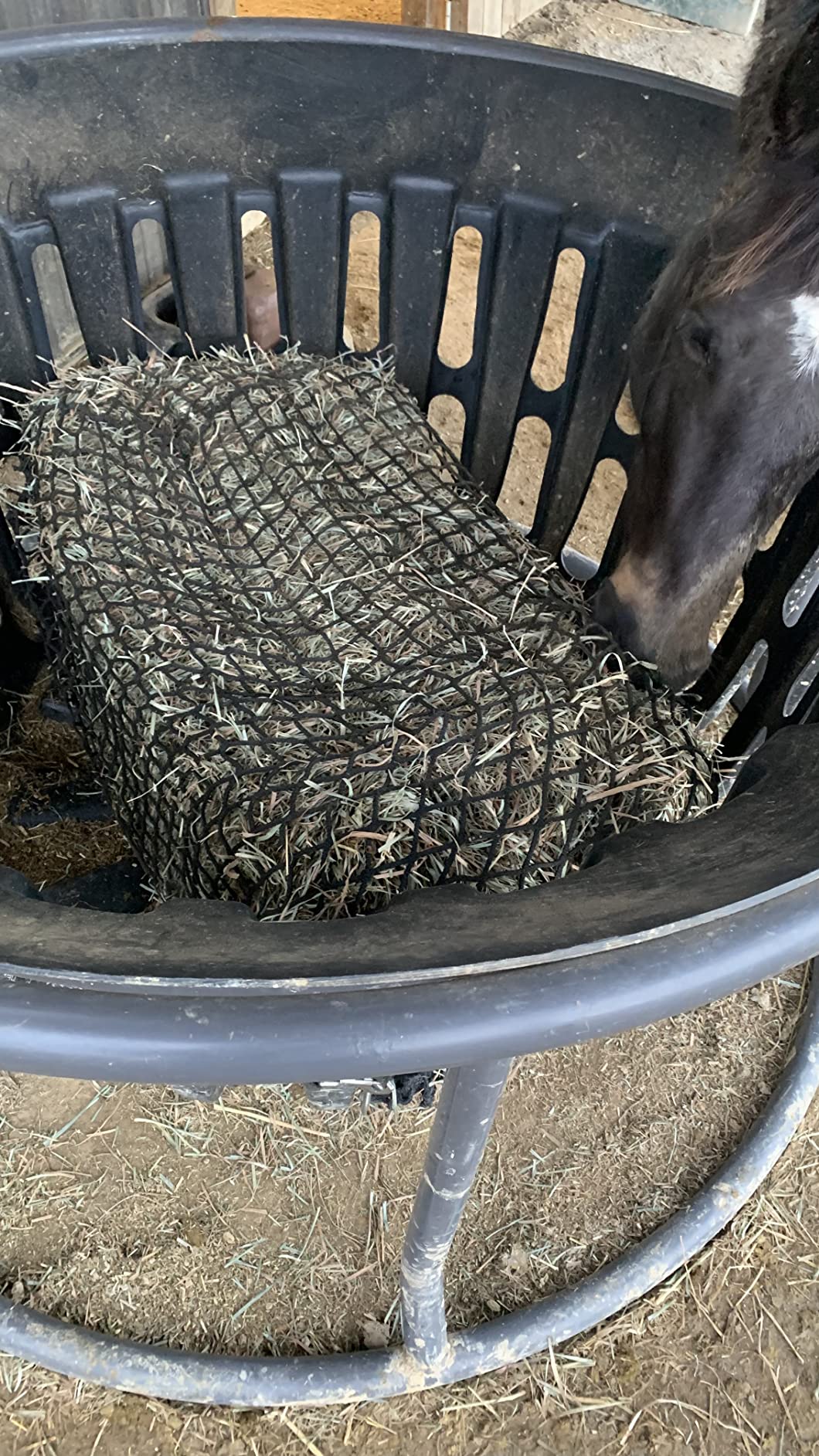 Aoneky Large Hay Net for Horses Slow Feed Horse Feeder Hay Bag 47 Inch Bale Size with Soft Knotless Nylon Mesh Fits Small Square Bales Up to 36x18x18 Inch customer photo 2