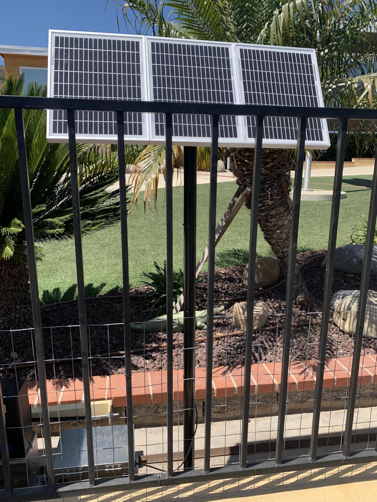 TOPENS DKC500S Solar Sliding Gate Opener Chain Drive customer photo 1