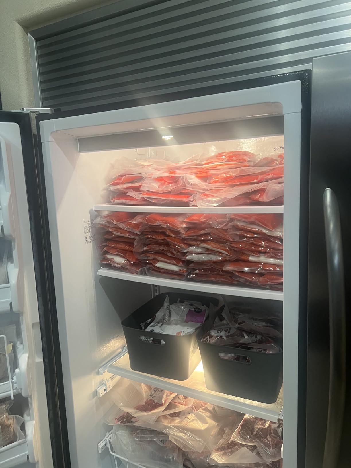 VEVOR Chamber Vacuum Sealer, 260W Sealing Power, Vacuum Packing Machine for Wet Foods, Meats, Marinades and More, Compact Size with 10.2 in Sealing Length, Applied in Home Kitchen and Commercial Use customer photo 2