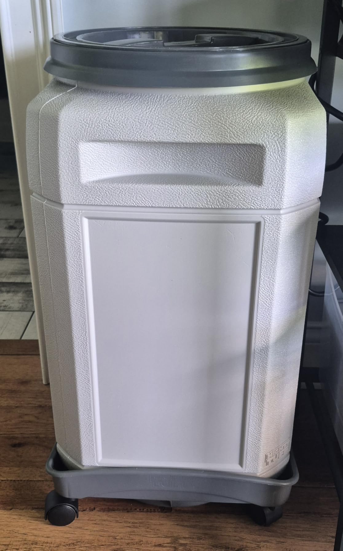 Mighty Tuff Airtight Dog Food Storage Container - 13 Gal, up to 54 lb Capacity - Cat and Dog Food Container with Twist Lid & Handles - BPA-Free, Made in USA customer photo 2