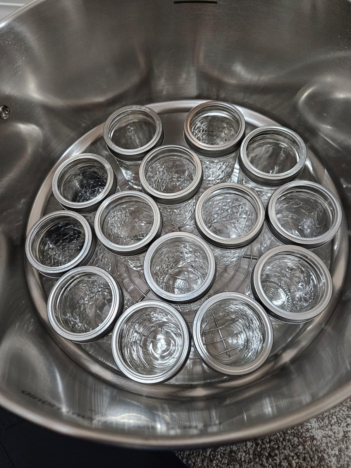 Ball EasyCanner Electric Water Bath Canner, 21-Quart Capacity, Automated Heating, Multicooker & Steamer Functionality customer photo 2