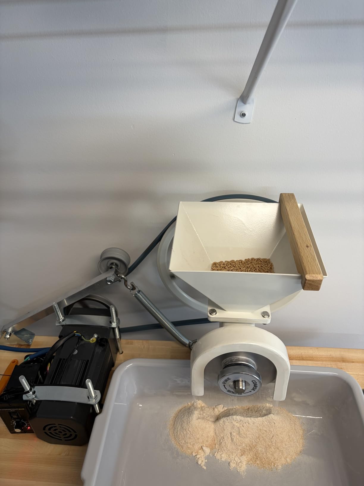 Manual Hand Grain Mill White | Heavy-Duty Hand Operated Food Grinder for Wheat, Corn, Oats, Coffee Beans, Rice & Dry Grains | Hand Crank Kitchen Flour Mill for Home, Camping, Survival & Everyday Use customer photo 1