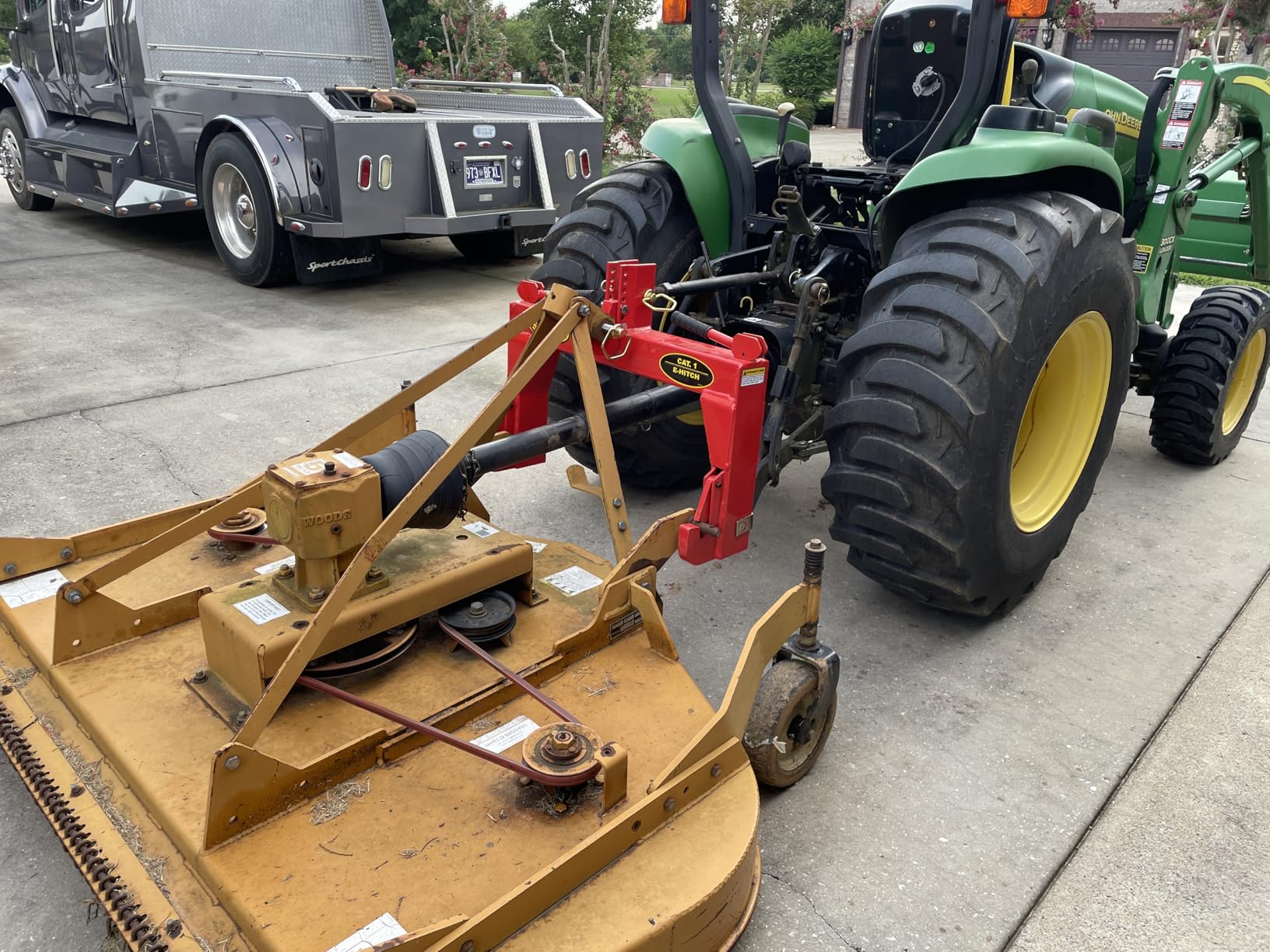 SpeeCo 3-Point Tractor Quick Hitch, Category 1, Red | Quick E-Hitch for Tractor Implements, No Bushings Required, Powder Coat Steel, 2000 lb Lift Capacity, S14116010 customer photo 1