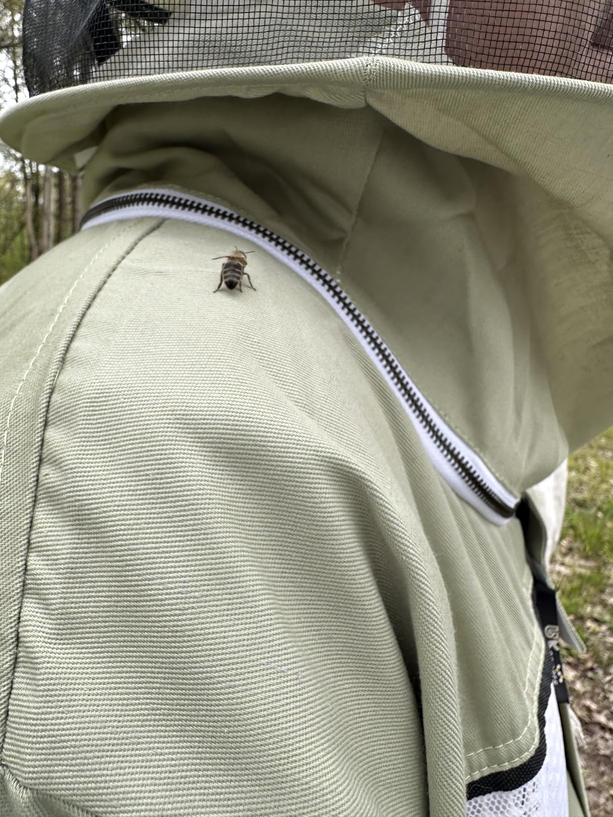 Ultra-Ventilated Polycotton Beekeeping Suit for Men & Women with Gloves & Two Beekeeping Veils-Professional & Beginner Apiarist Suit. (Olive,L) customer photo 1