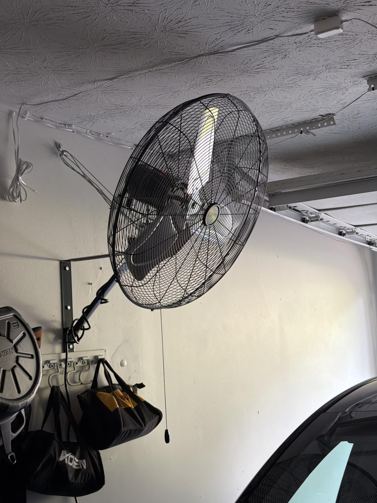hykolity 6500 CFM 24 in. High Velocity Industrial Wall Fan, 3-Speed, Heavy Duty Wall Mount Oscillating Shop Fan for Commercial, Warehouse, Garage, Workshops, Factory and Jobsites- UL Listed customer photo 2