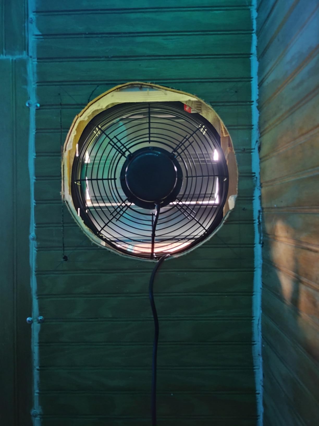 addlon 12 Shutter Exhaust Fan with Remote Control, 8 Speeds 25W Energy Efficient DC Motors, 1200CFM, 8-Hour Timer, Garages/Greenhouse/Attic/Chicken Coop Ventilation Fan customer photo 2