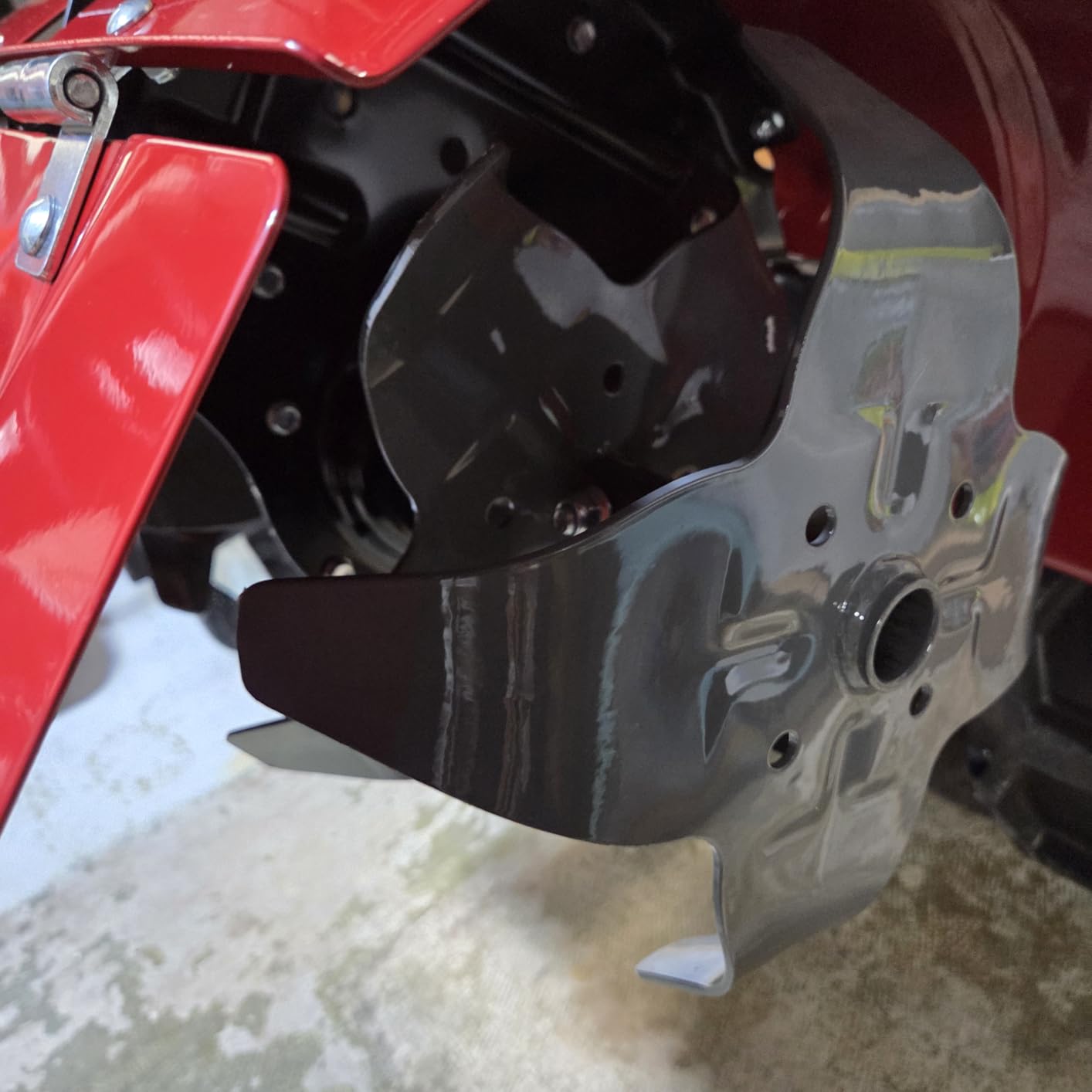 Earthquake 46059 Pioneer Dual Direction Rear Tine Tiller, Powerful 127cc 4-Cycle Briggs and Stratton Engine, Instant Reverse, 17 Tilling Width, 11 Tilling Depth, Frustration Free Shifting customer photo 2