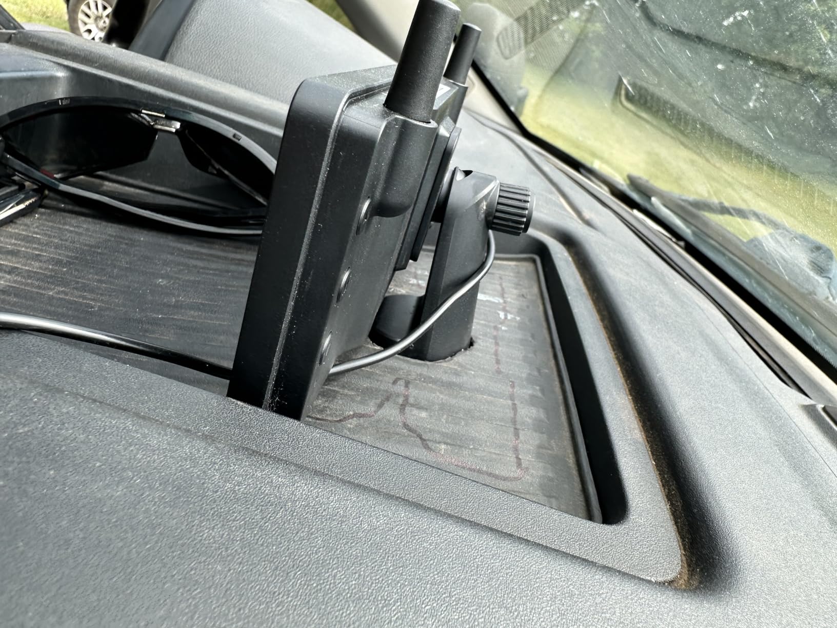 AUTO VOX Wireless Backup Camera Solar Magnetic: with 7.2