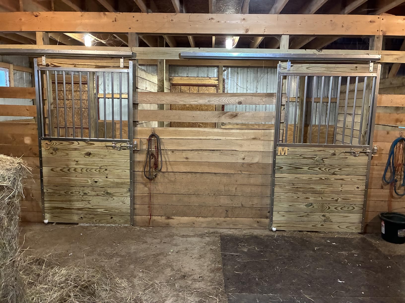 Galvanized Horse Stall Door with Sliding Track and Secure Hardware for Horses customer photo 2