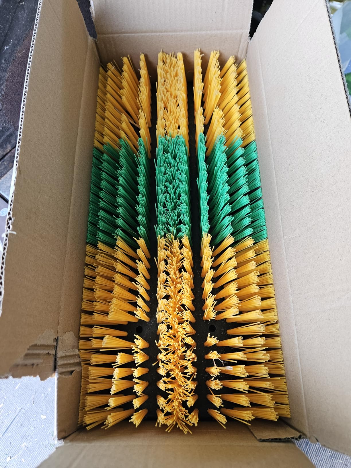 Livestock Scratching Brush 2 Pack for Cattle, Horses and Goats, Bendable Cow Scratcher, Goat Scratching Post and Horse Scratcher with Durable Nylon Bristles and 8 Stainless Steel Screws customer photo 1