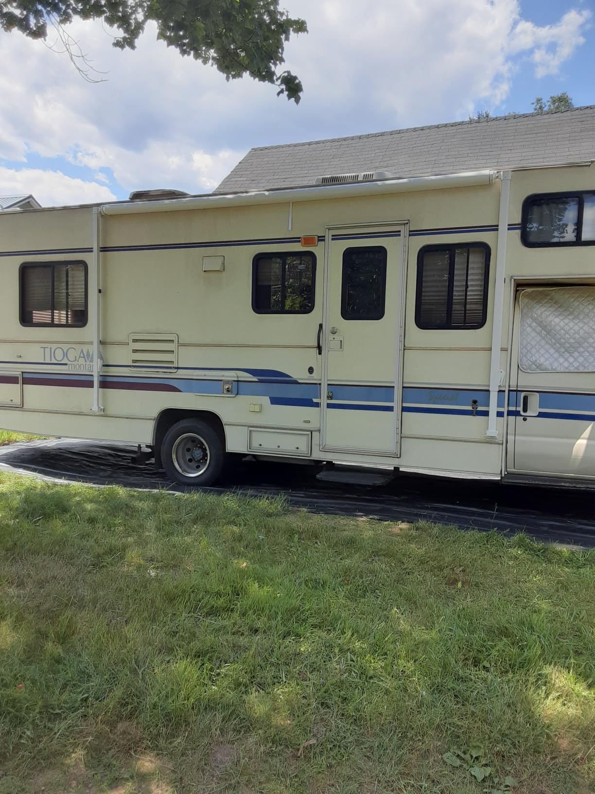 Suncode RV Awning for RV, Camper & Travel Trailers - Manual RV Awning Complete Kit, Manual Camper Awning, RV Roll Out Awning - 16x8Ft - White Frame & Silver Fade customer photo 1