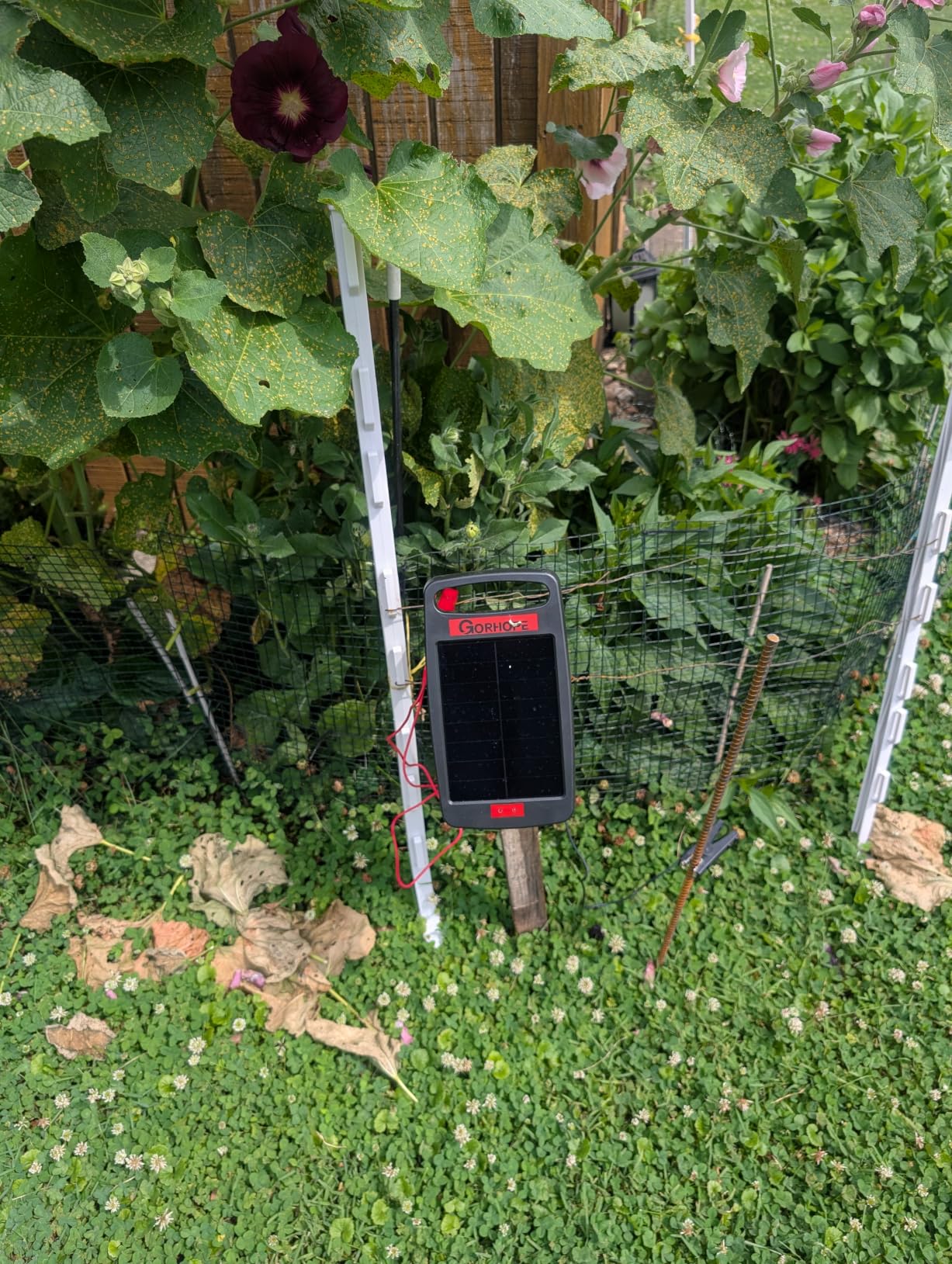 20 Miles Solar Electric Fence Charger with Short Circuit Alarm, 0.32J Powered | 24-Hour Protection, Tempered Glass Solar Panel, 14-Day Continuous Powered Protection for Livestock Protection customer photo 1