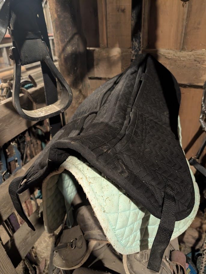 OutdoorMaster Saddle Pad, Corrective Half Saddle Pad with Adjustable Memory Foam, Machine Washable Saddle Pad for Horses, Anti-Slip Backing, Shock Absorbing & Pressure Relief for Riding customer photo 1