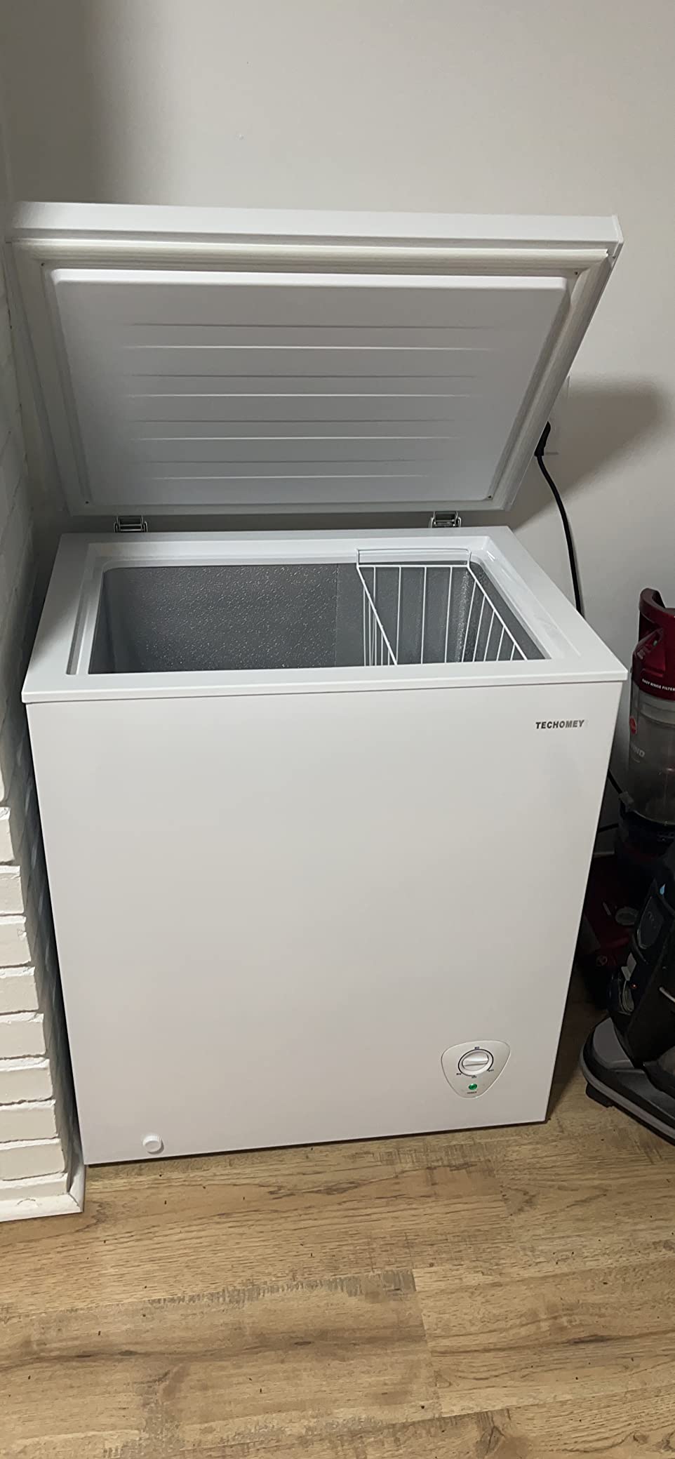 Chest Freezer 18 Cu Ft, Deep Freezer with 7 Level Adjustable Thermostat, Large Capacity Chest Freezer for Garage, Basement, Restaurants, White customer photo 1