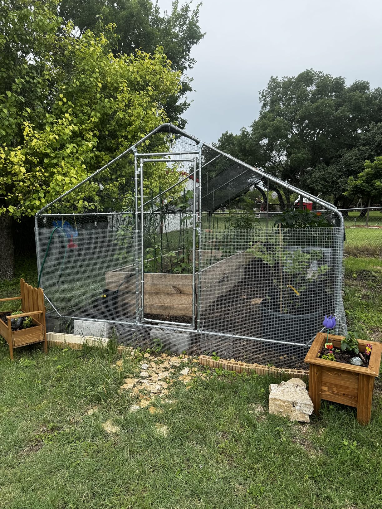Aoxun Large Metal Chicken Coop, Outdoor Chicken Runs for Yard with Cover, Spire Roof Hen House Enclosure with Security Lock, Walk-in Cage Peak Hen House for Yard Farm (10x20x6.4 FT) customer photo 2