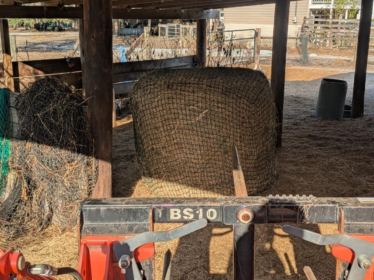 Round Bale Hay Net for Horses, 5x5 FT Heavy Duty Slow Feed Net with 1.5