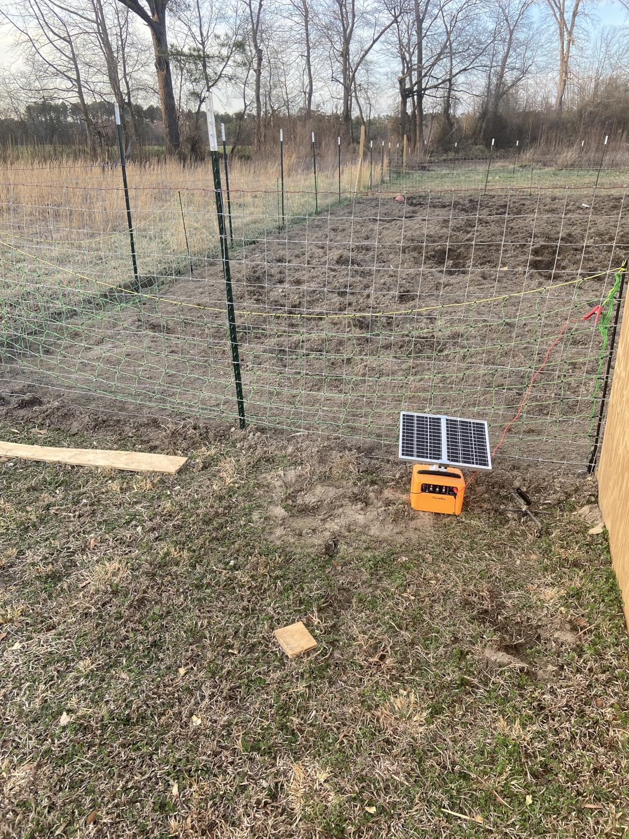 6-12KV Adjustable Output 30 Miles 1.5J Solar Electric Fence Charger | SEF-02 for Livestock, Farms & Remote Pastures, 12V 7Ah Battery, 24H Protection customer photo 1