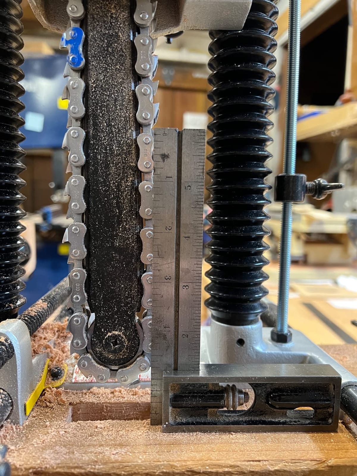 Makita 7410L 7104L 10.5 Amp Chain Mortiser customer photo 1