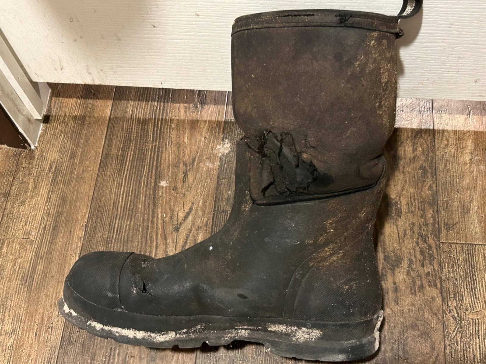 MUCK Men's Chore Classic Mid Work Boot, Black, Size 11(M) customer photo 1