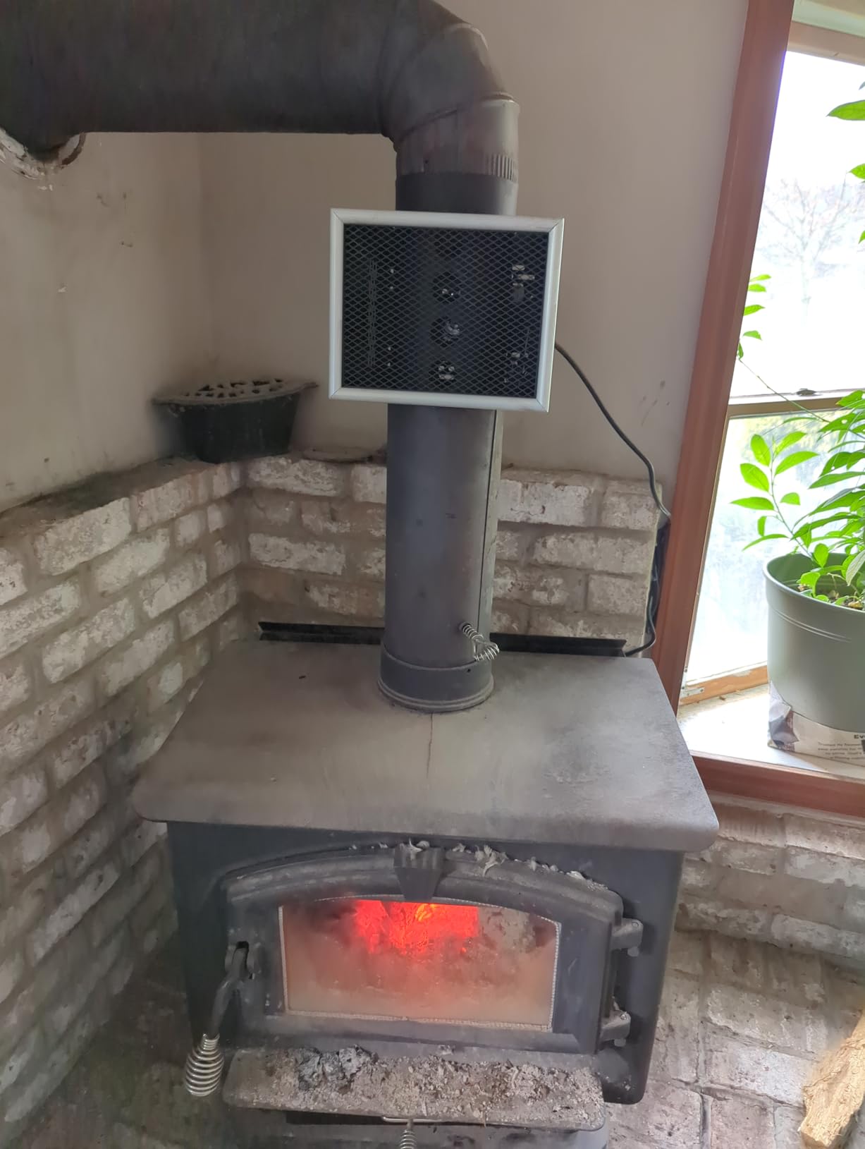 US Stove Company MH6 Easy to Install 6 Inch Miracle Heat Reclaimer Ultra Quiet Freestanding Wood or Coal Stove Furnace, Black customer photo 2