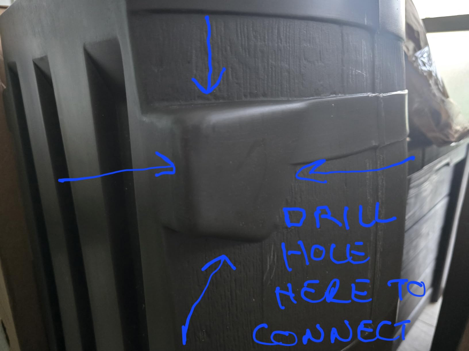 RTS Home Accents 50-Gallon Rain Barrel with Brass Spigot, Flat Back Rain Water Collection Barrel, Walnut Color customer photo 1