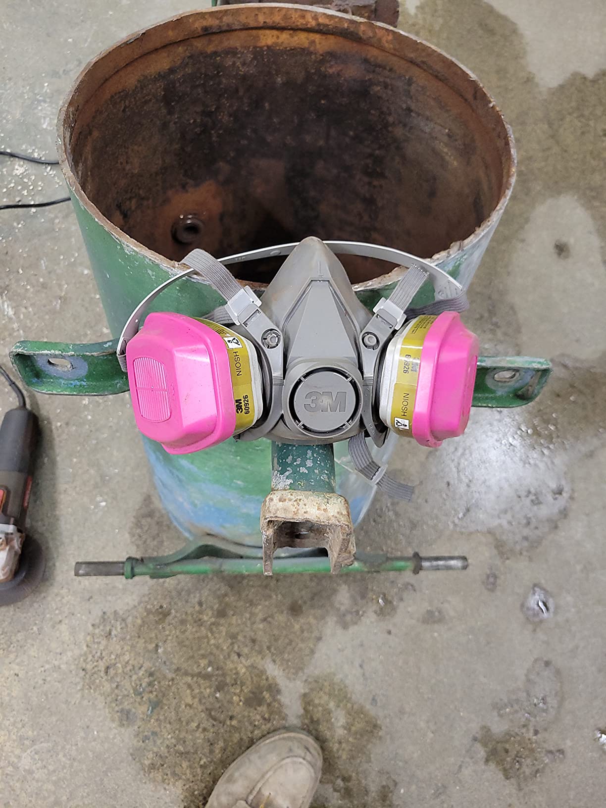 3M Half Facepiece Reusable Respirator 6300, NIOSH, Four-Point Harness, Comfortable Fit customer photo 1
