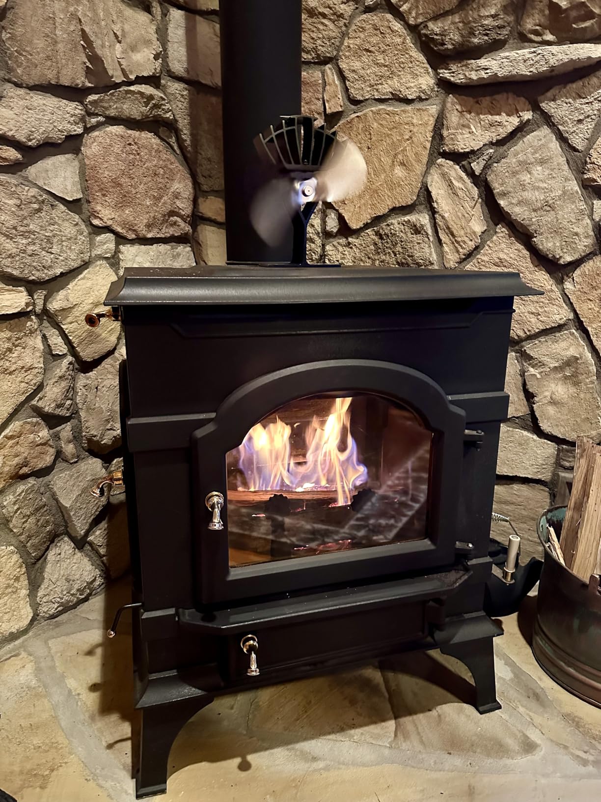 Ecofan UltrAir Heat Powered Stove Fan - Powerful Classic Design, High Performance, Perfect for Wood Stoves, 125 CFM - Circulates Warm Air Efficiently & Reduces Fuel Cost customer photo 2