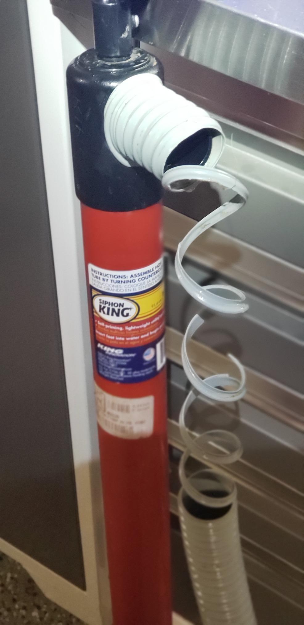 nVent KING INNOVATION 48024 Siphon King 24 in. Utility Hand Pump | 36 in. Hose, Manual Water Transfer Pump for Drainage, Irrigation & Liquid Removal (Formerly: King Innovation) customer photo 1