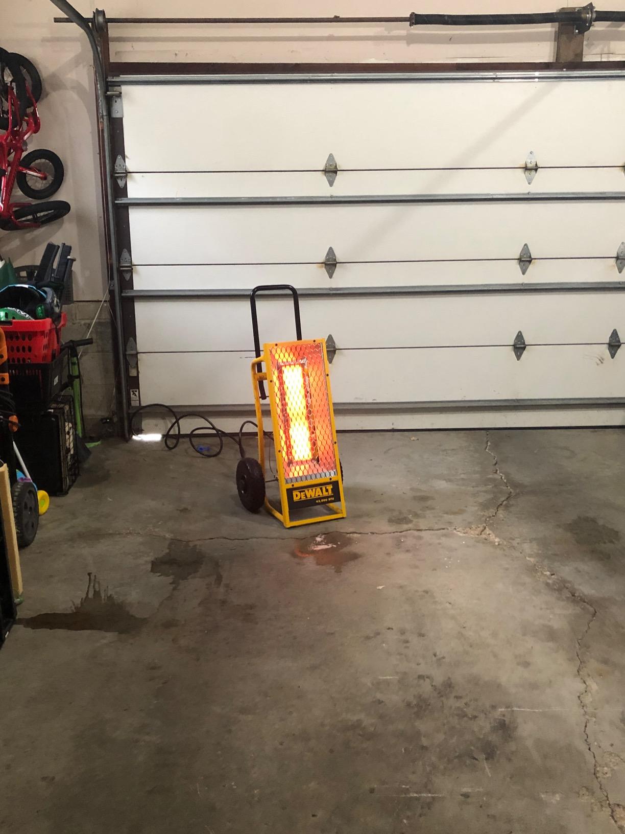 DEWALT 45,000 BTU Portable Radiant Propane Heater customer photo 2