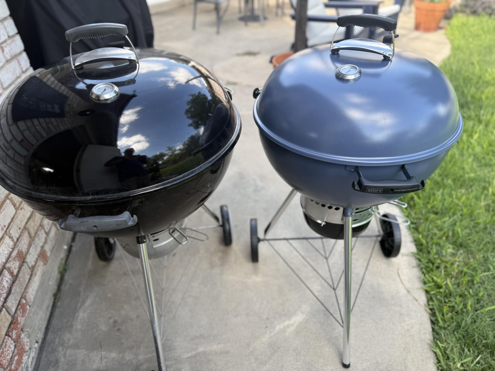 Weber® Master-Touch Charcoal Grill, 22-Inch, Black customer photo 2