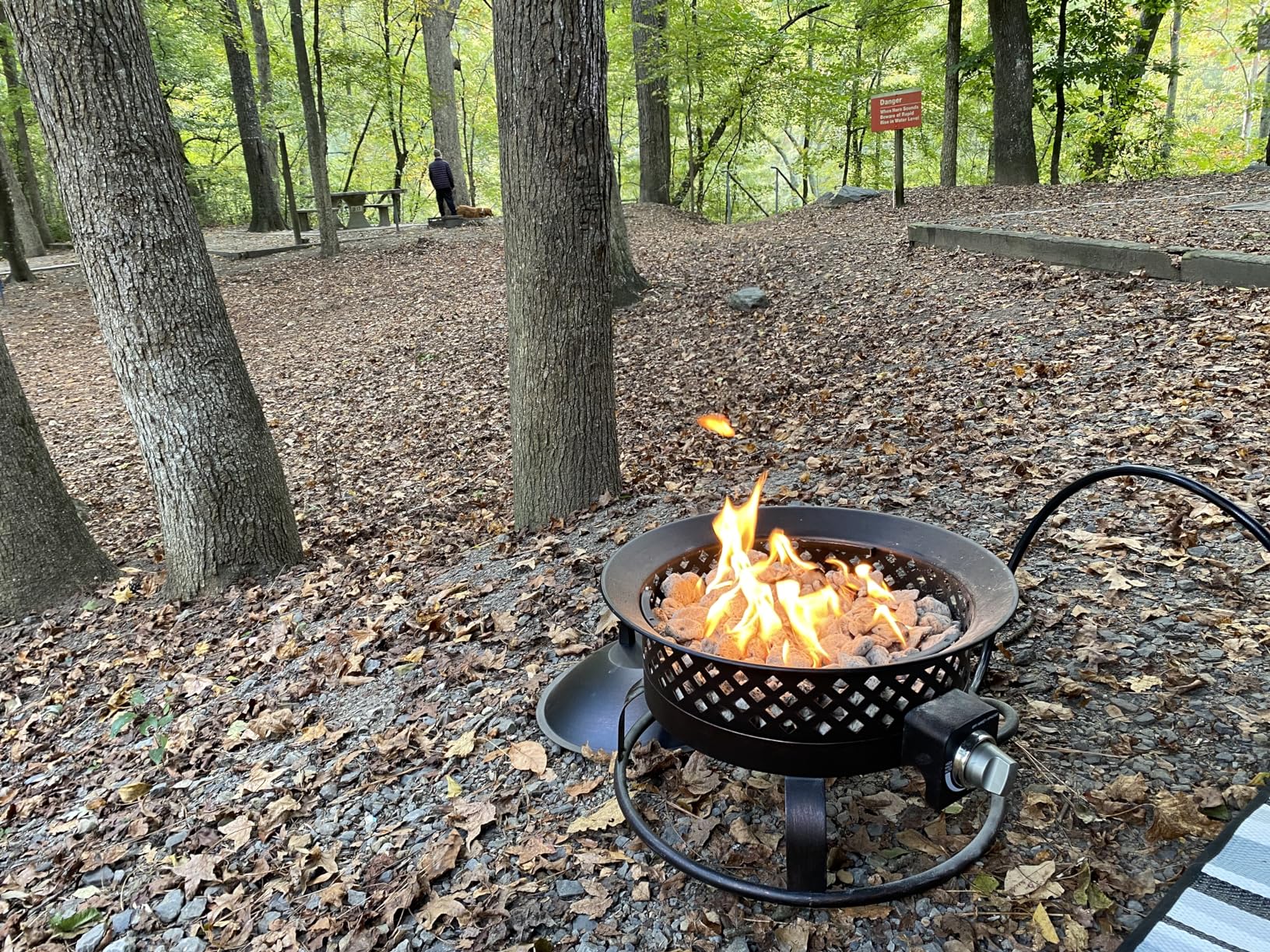 Bond Manufacturing 67836 54,000 BTU Aurora Camping, Backyard, Tailgating, Hunting and Patio. Locking Lid & Carry Handle Portable Steel Propane Gas Fire Pit Outdoor Firebowl, 18.5