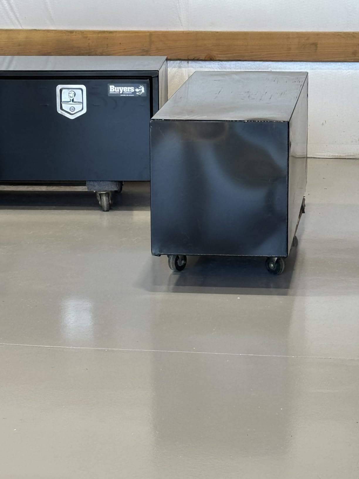 Buyers Products 1703300 Black Steel Underbody Truck Tool Box, 14x16x24 Inch customer photo 1
