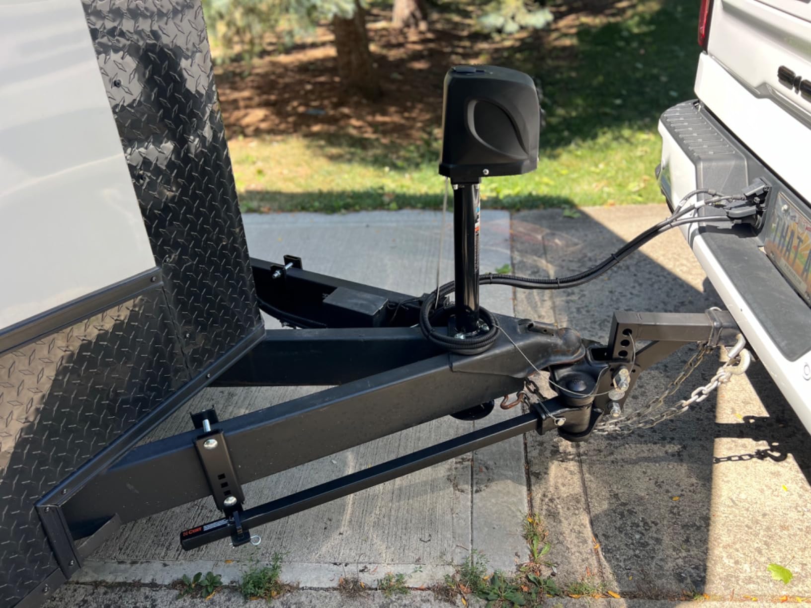 CURT 17500 TruTrack 4P Weight Distribution Hitch with Sway Control, 10K | 4-Point Active Sway Control, Trunnion Forged Steel Spring Bars customer photo 2