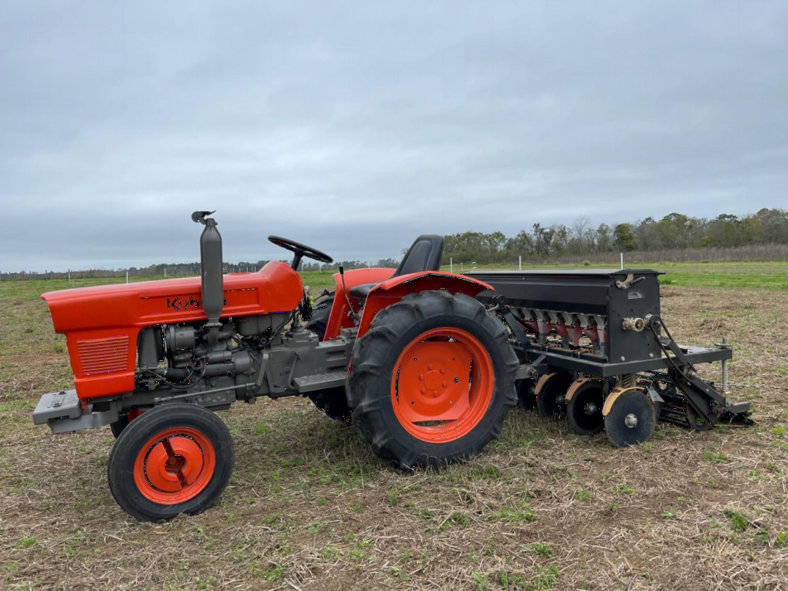 Field Tuff FTF-603PTS 3-Point Seeder, 60-Inches customer photo 2
