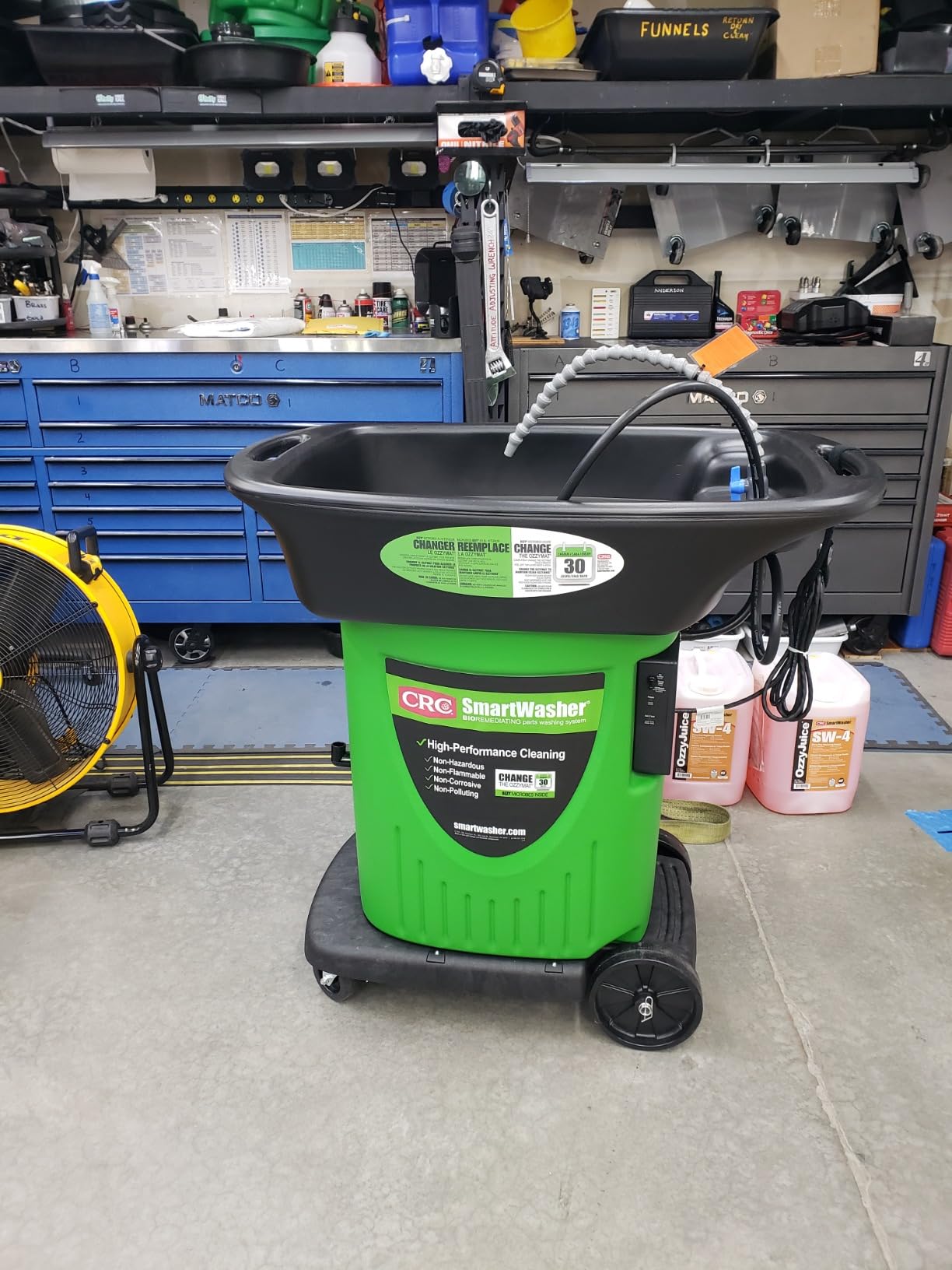 CRC SmartWasher SW-423 Mobile Parts Washer Kit, Water-Based, Non-Flammable, pH Neutral customer photo 1